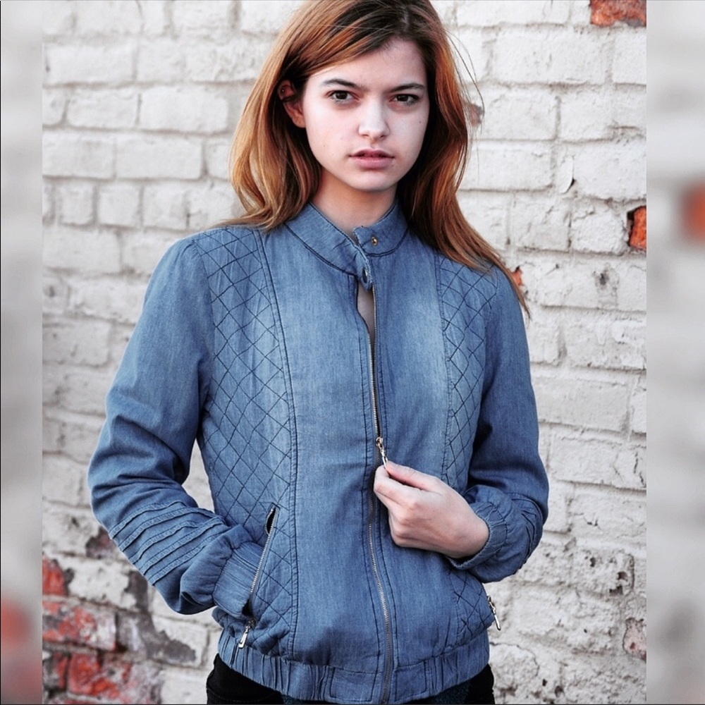 NEW!  DENIM JACKET - Picture 2 of 8